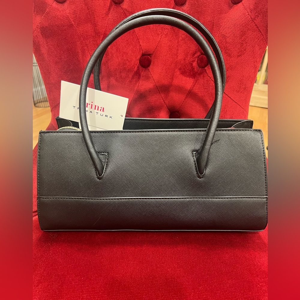 🏷️Clearance Trina Turk Black Shoulder Bag with Sleek Design NWTR - Picture 2 of 4